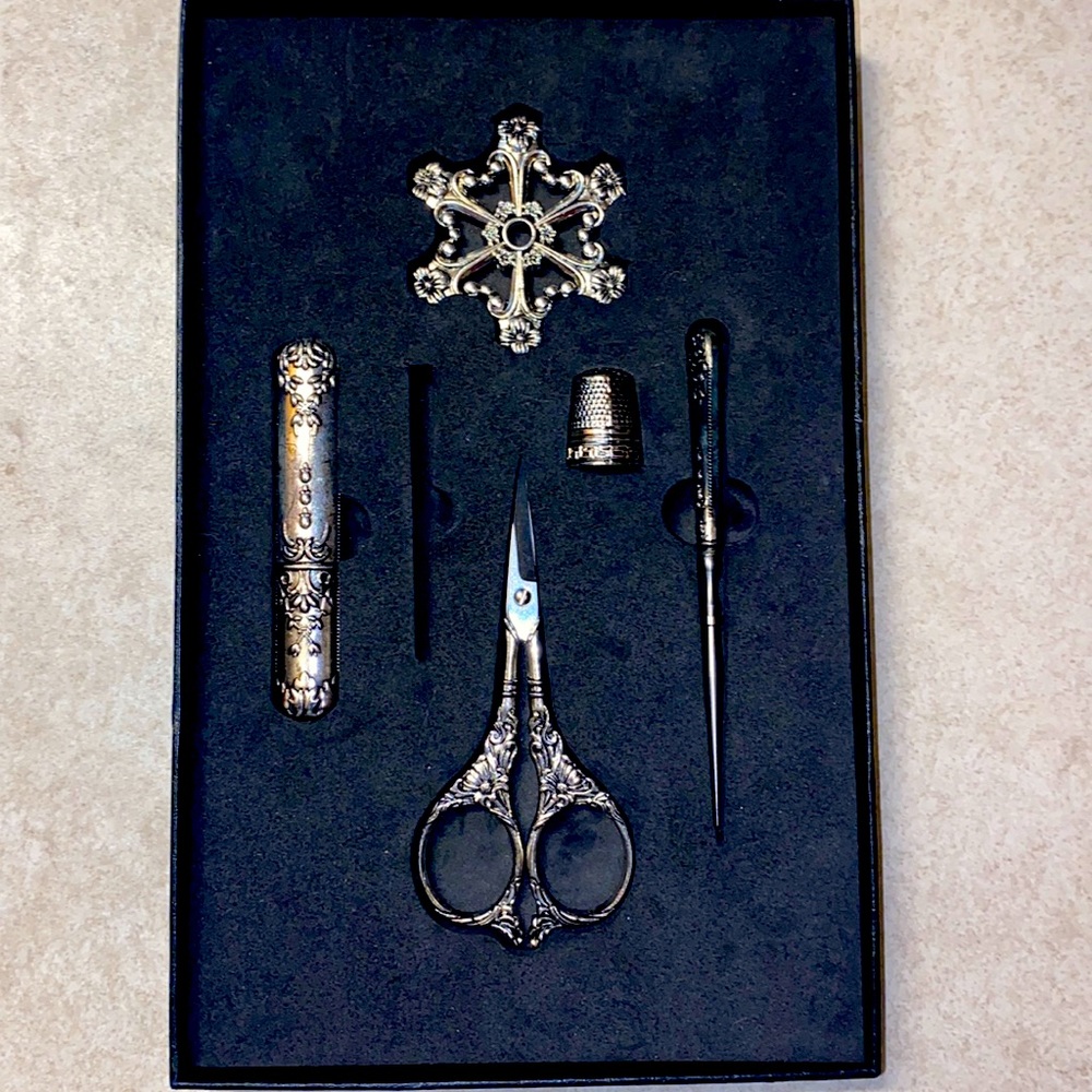 Kogyxe - Silver Embroidery Scissors Kit ✂️